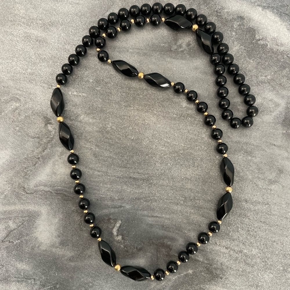 Chic for the summer! Black and Gold Beaded Necklace